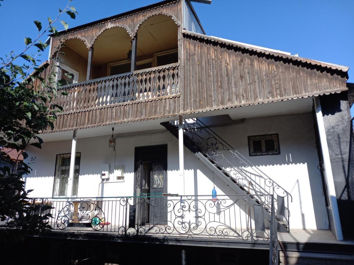 H.A.S.K Bed & Breakfast Гюмри Екстериор снимка